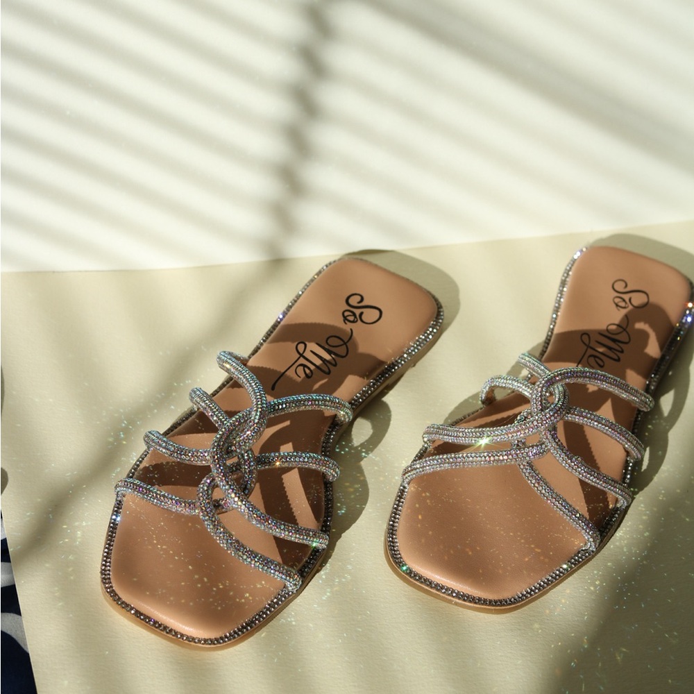 Sparkle rhinestone white sandals
